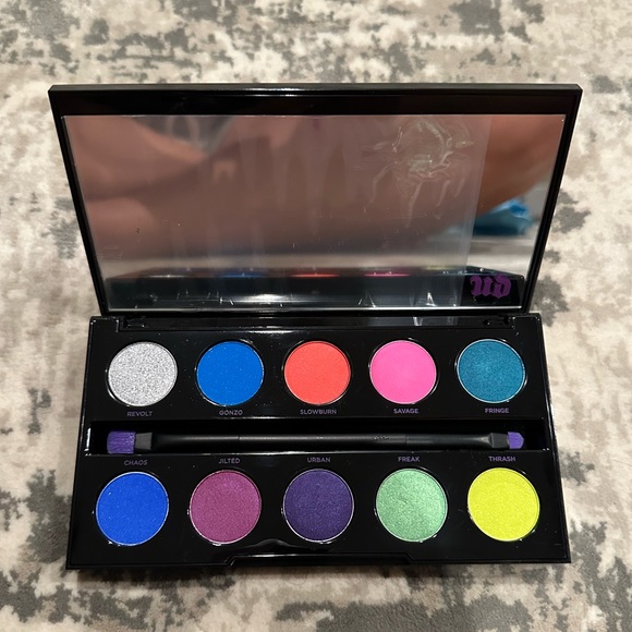 Urban Decay Electric Palette - Picture 2 of 6